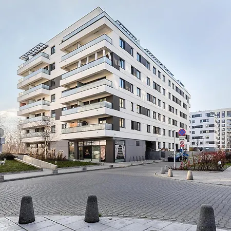 Lumina 3-room Near The Train Station 华沙