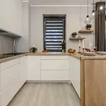Lägenhet Lumina 3-room Near The Train Station Warszawa