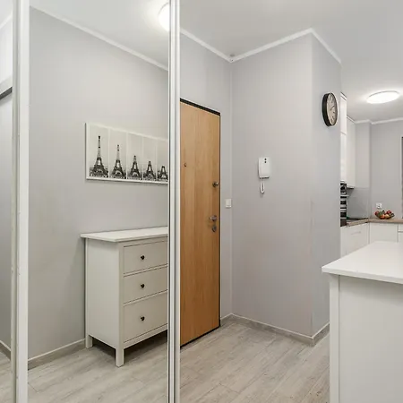 דירה Lumina I 3-Room Apartment With Balcony I Parking I Near The Train Station ורשה