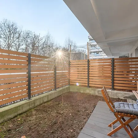 Lumina 3-room Near The Train Station Appartement Varsovie