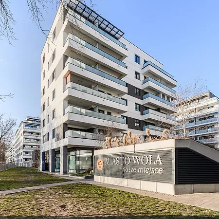 Lumina I 3-Room Apartment With Balcony I Parking I Near The Train Station דירה ורשה