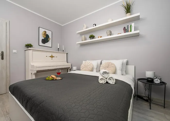 Lumina 3-room Near The Train Station *