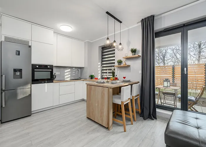 Lumina 3-room Near The Train Station アパート *