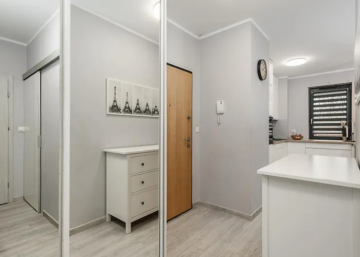 Апартаменты Lumina 3-room Near The Train Station Варшава