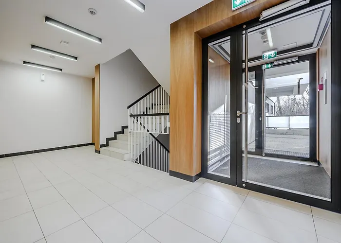 Lumina 3-room Near The Train Station